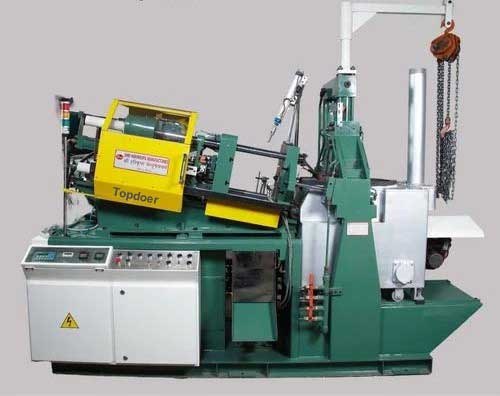 Topdoer hot chamber Die Casting